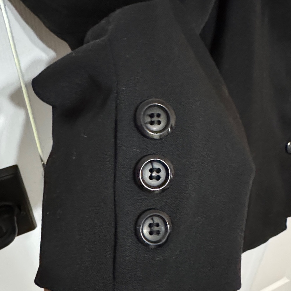 Tailored Black Women's Blazer - Picture 3 of 6
